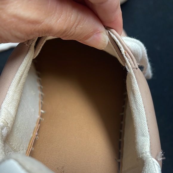 Universal Thread shoes size 7 great condition. - Picture 9 of 14